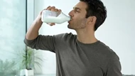 Uống sữa đậu nành sẽ khiến đàn ông trở nên ‘nữ tính’ hơn?