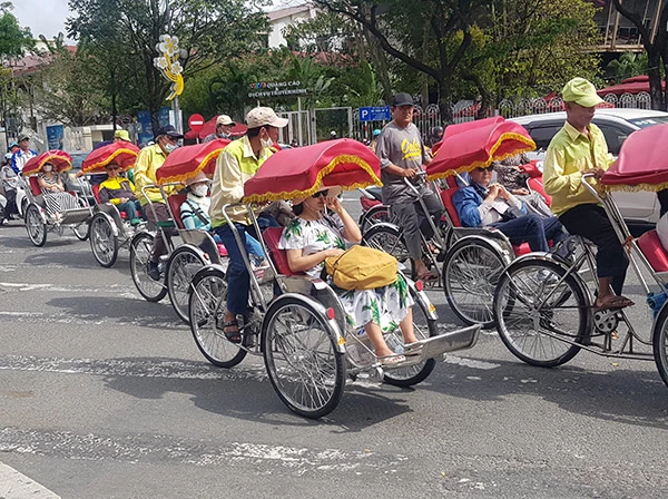 Tuy có những khó khăn khách quan nhưng du lịch Đà Nẵng vẫn có sức hút rất lớn đối với đông đảo du khách trong và ngoài nước.