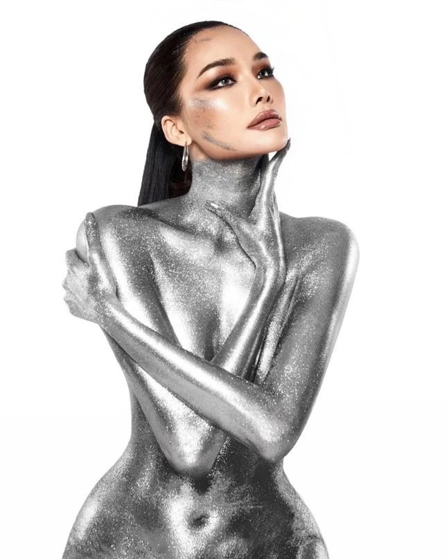 Hoa hậu, Nam vương Thái Lan chụp ảnh khỏa thân nhưng không phản cảm ảnh 2