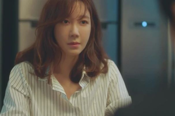 M&#x1EB9; ch&#x1ED3;ng m&#x1EA5;t nh&#x1B0;ng v&#x1EAB;n c&#xF2;n n&#x1EE3; ti&#x1EC1;n &quot;gi&#x1EB7;c b&#xEA;n Ng&#xF4;&quot;, kh&#xF4;ng ng&#x1EDD; &#x1EA3; sang t&#x1EAD;n nh&#xE0; v&#xE0; n&#xF3;i 1 c&#xE2;u khi&#x1EBF;n t&#xF4;i c&#x1EE9;ng h&#x1ECD;ng