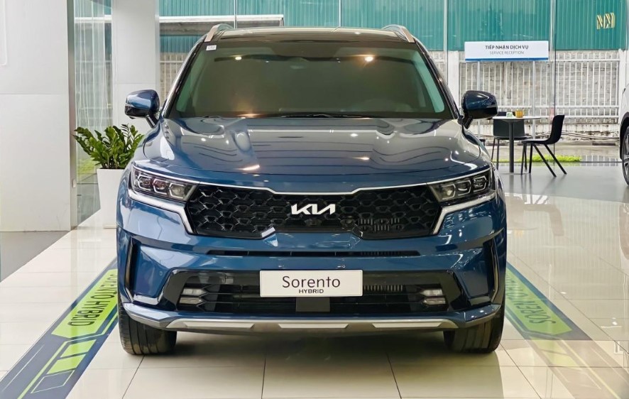 Kia Sorento phiên bản hybrid giảm giá ‘kịch sàn’ tại Việt Nam