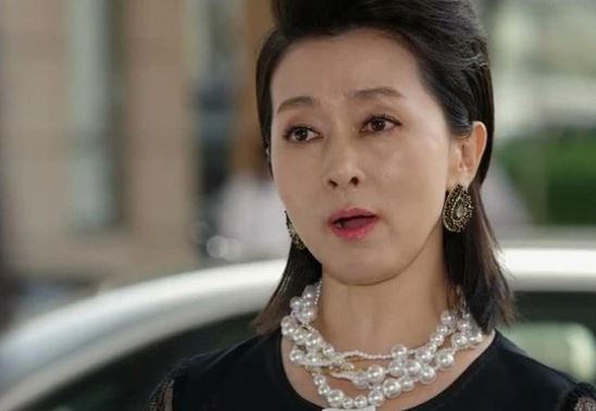 Mẹ chồng tương lai chuyển khoản 10 triệu kèm lời nhắn ngọt ngào "thiếu đâu con bù nhé", nhưng nguồn cơn phía sau khiến nhà gái muốn hủy hôn gấp