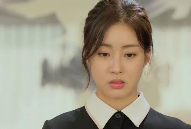 Bị thách cưới 1 căn chung cư mẹ chồng tương lai vẫn niềm nở gật đầu, nhưng ngày bà mang sổ đỏ tới thì mẹ tôi mặt biến sắc