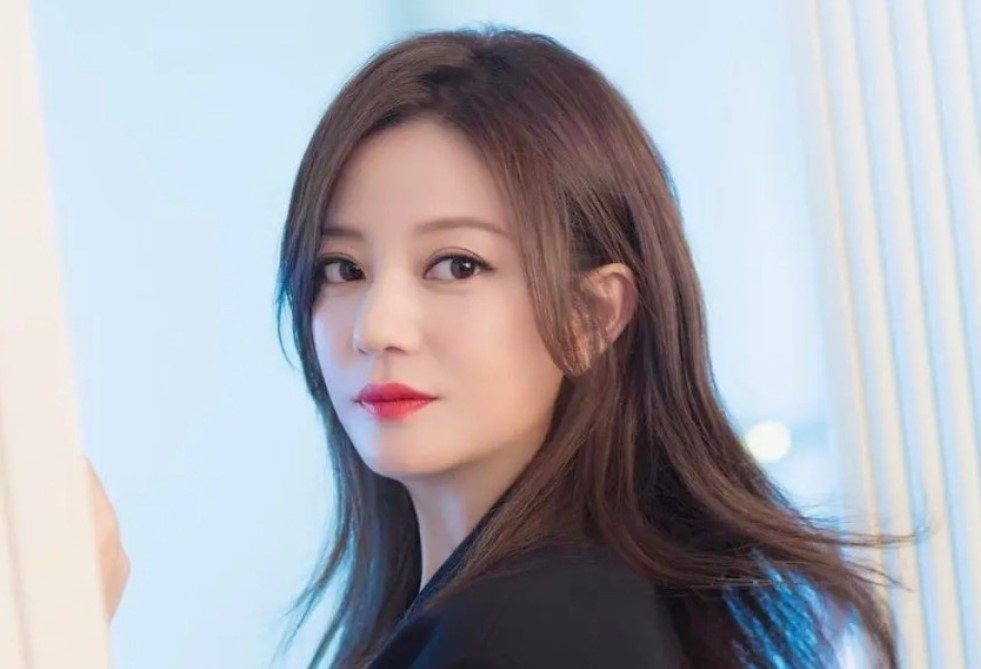 Nhan sắc Triệu Vy phim 'Hoàn Châu cách cách' bây giờ ra sao?