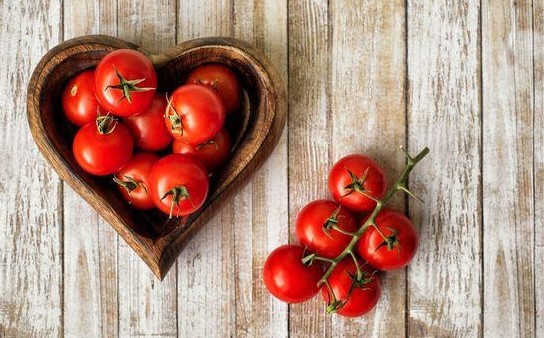 6 điều 'đại kỵ' cần lưu ý khi ăn cà chua: Dùng sai cách khiến nguy cơ nhiễm độc tăng cao và cực hại dạ dày
