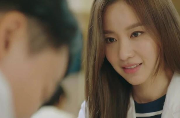 Hạnh phúc vì ông xã hay đưa đi shopping nhưng trong một lần dọn nhà, tôi sốc óc khi thấy túi đen ở ngăn kéo của mẹ chồng chứa sự thật khủng khiếp