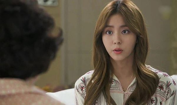 Mẹ chồng bán trà đá, tối nào đi làm về cũng bị gọi ra phụ, tôi từ chối rồi rút cho bà cả chục triệu nào ngờ lại bị mắng té tát