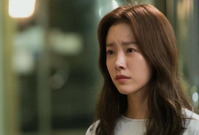 Nhà bao việc mà vợ toàn vứt con cho mẹ chồng rồi ngâm mình trong nhà tắm cả tiếng, tôi bực mình đạp cửa xông vào thì choáng váng với cảnh tượng