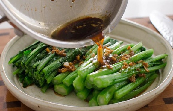 Rau cải rất ngon nhưng lại đại kỵ với 5 nhóm người dưới đây, chỉ ăn vài miếng cũng đủ "ôm họa"