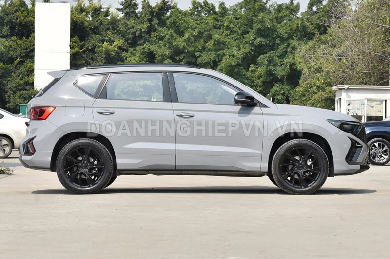 ‘Kẻ huỷ diệt’ Toyota Corolla Cross sử dụng động cơ tăng áp, thiết kế đẹp mê ly, giá gần 290 triệu đồng