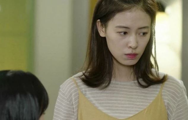 Đi chợ thấy chị dâu mua thước dây, tôi hỏi dò thì phát hiện chuyện đại nghịch bất đạo ả toan làm với mẹ chồng