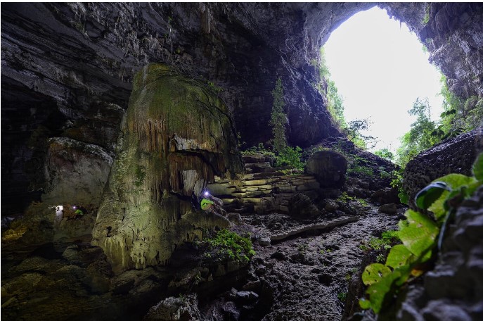 Choảng ngợp với 'mắt bão khổng lồ' trong Hang Tiên