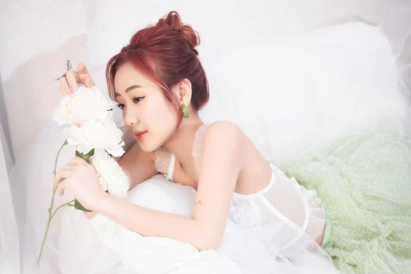 Mê mẩn với nhan sắc hot girl Nghệ An