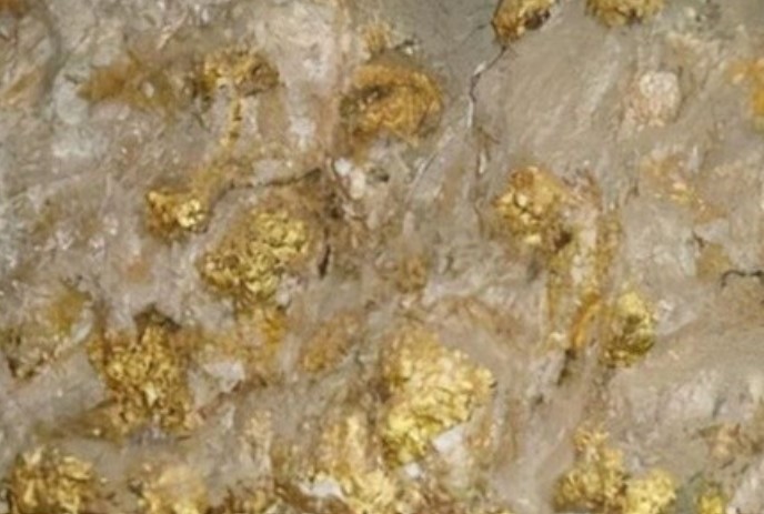 Kho b&#xE1;u kh&#x1ED5;ng l&#x1ED3; ch&#x1EE9;a 4.500 t&#x1EA5;n v&#xE0;ng nh&#x1B0;ng 80 n&#x103;m kh&#xF4;ng ai d&#xE1;m &#x2018;&#x111;&#x1ED9;ng&#x2019; v&#xE0;o v&#xEC; 1 l&#xFD; do