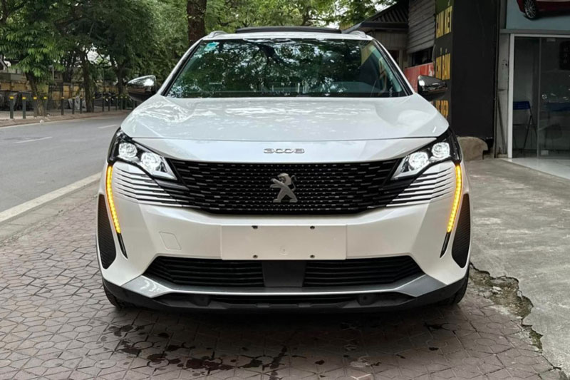 Lăn bánh gần 2 năm, Peugeot 3008 lên sàn xe cũ với giá ngỡ ngàng