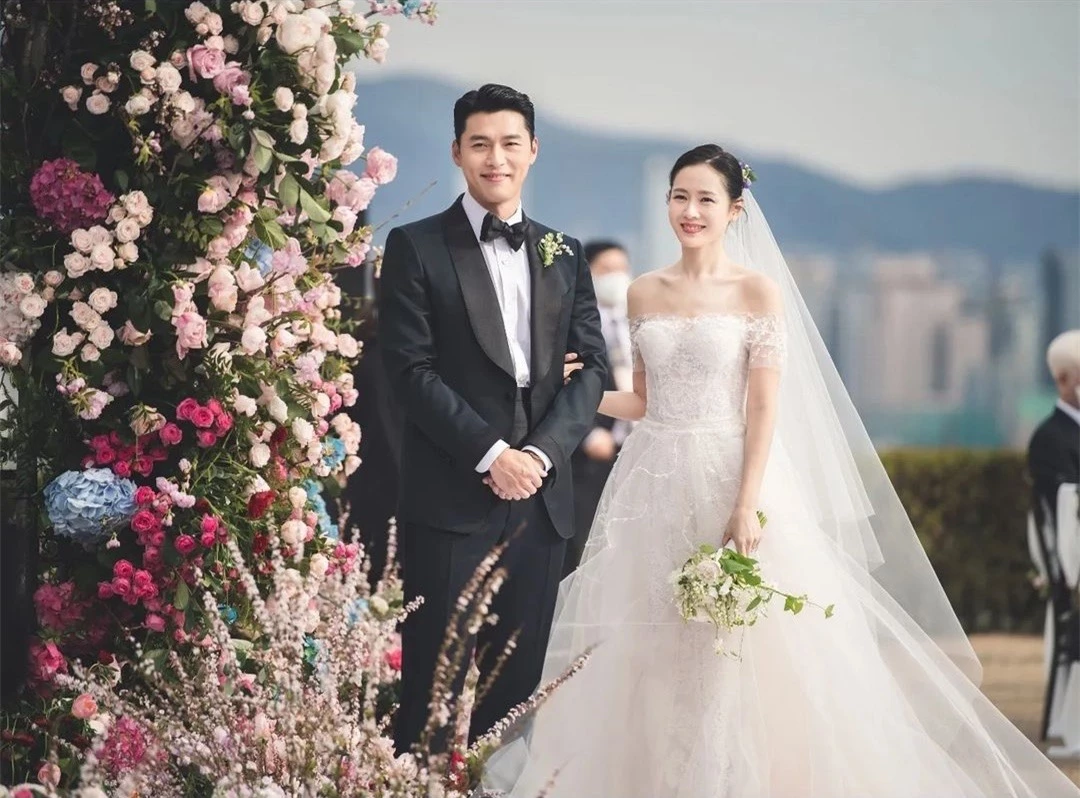 2 năm rồi, dân tình mới lại thấy Son Ye Jin mặc “váy cưới”, visual xinh trẻ nhìn là muốn "thả tim"- Ảnh 4.