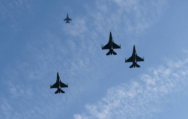 Tiêm kích F-16 có mặt ở Ukraine trong tháng 5