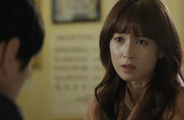 Mẹ chồng nói lên trông cháu nhưng lại có "hành tung bí ẩn", vợ chồng tôi chết điếng khi thấy bà ở công viên vào một sớm nọ