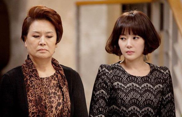 Bố mẹ chồng hay ép con dâu phải làm theo ý mình, chị vợ có màn xử lý "mất lòng trước được lòng sau" khiến ai cũng ủng hộ rần rần