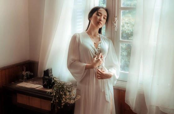 Lúc đưa dâu, tôi bật khóc khi mẹ bế con gái trốn trong phòng ngủ nhưng câu nói của chồng khiến tôi giật khăn voan tuyên bố hủy hôn