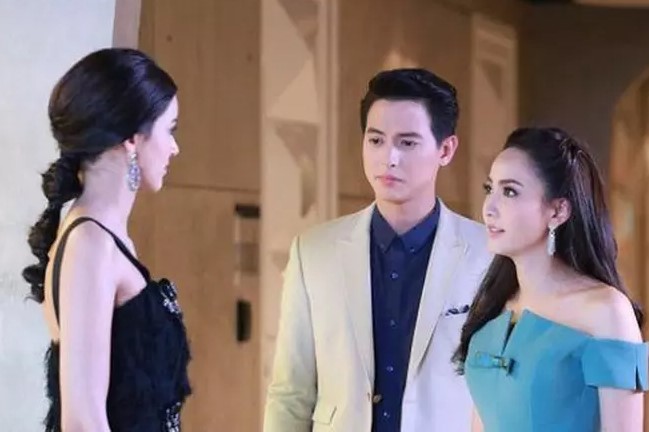 Ly hôn 4 năm rồi mà anh tôi vẫn còn muốn tái hợp với vợ cũ, choáng hơn nữa là chị ta còn đang mang bầu 8 tháng