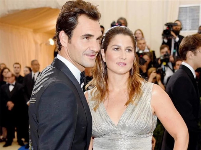 Federer và bà xã Mirka đã gắn bó với nhau hơn 2 thập kỷ
