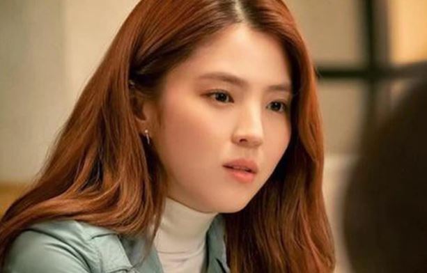 Cánh cửa khép hờ giúp tôi nghe rõ tâm sự nhỏ to của mẹ chồng - em chồng và hành động bắt tại trận khiến họ im re