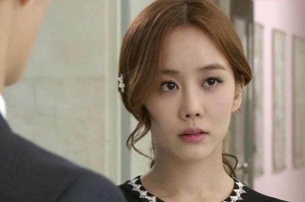 Chồng ăn bám vợ vẫn được mẹ chồng bênh "Của cải nhà này ăn mấy đời không hết" và cái kết cay đắng cho gã lười biếng