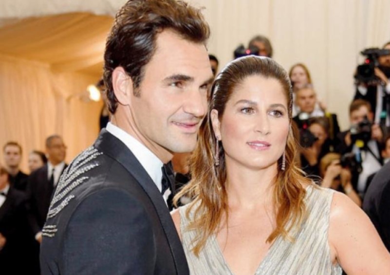 Roger Federer và kỷ niệm khó quên về nụ hôn đầu với bà xã hơn tuổi: Cô ấy gọi tôi là "cậu nhóc"