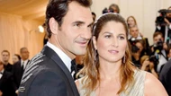 Roger Federer và kỷ niệm khó quên về nụ hôn đầu với bà xã hơn tuổi: Cô ấy gọi tôi là "cậu nhóc"