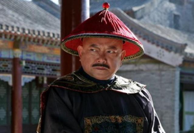 Trước khi qua đời, Hòa Thân đã ra 2 mật lệnh để cả gia tộc có thể tồn tại hơn 200 năm