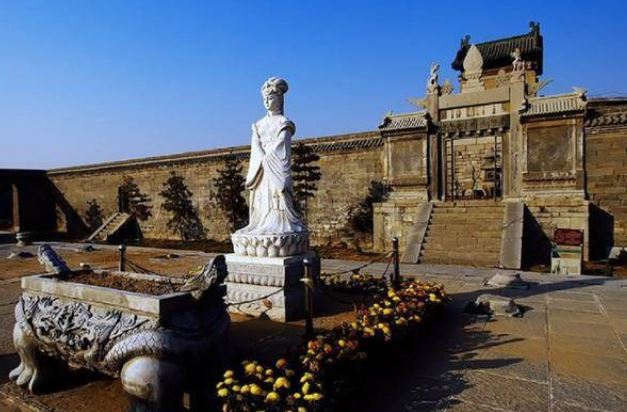 Khai quật mộ phi tần của vua Càn Long, các nhà khoa học phát hiện bê bối lịch sử kinh hoàng