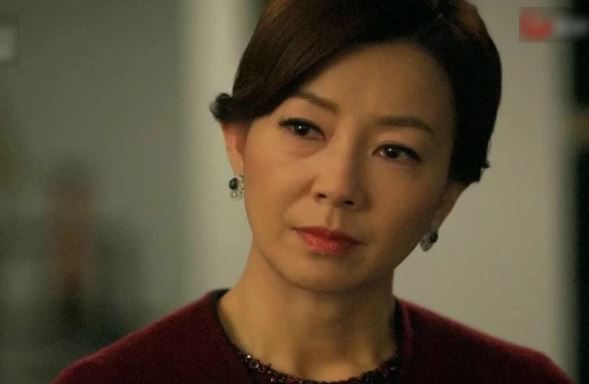 Vợ vừa đi làm về chồng đã quát ỏm tỏi: "Nhanh vào nấu cơm", phản ứng sau đó của mẹ chồng mới thực sự bất ngờ