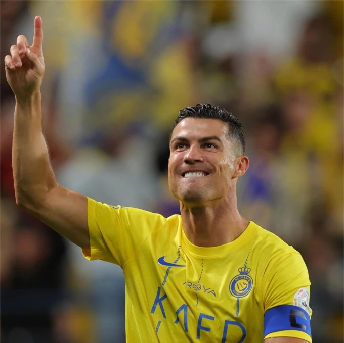 Ronaldo ghi 3 bàn trong chiến thắng vào sáng 5/5 của Al Nassr. Tính đến lúc này, Ronaldo đã có 890 bàn cho tới lúc này