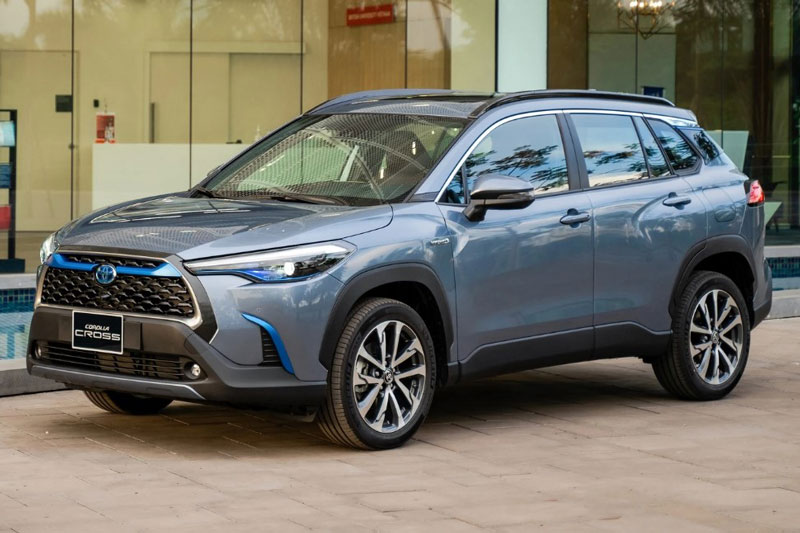 Xe hybrid của Toyota có đáng để người dùng chi thêm gần 100 triệu đồng?