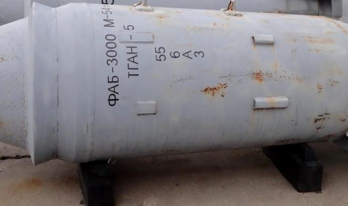 Nga bắt đầu tấn công bằng bom mạnh ngang vũ khí hạt nhân chiến thuật