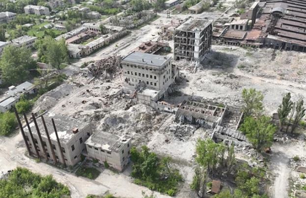 Cảnh hoang tàn lạnh gáy ở Chasov Yar do giao tranh khốc liệt Nga - Ukraine