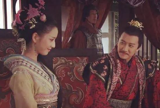 Bi kịch hoàng đế có nhiều thê thiếp nhưng không con, cuối cùng đột tử trên giường mỹ nhân