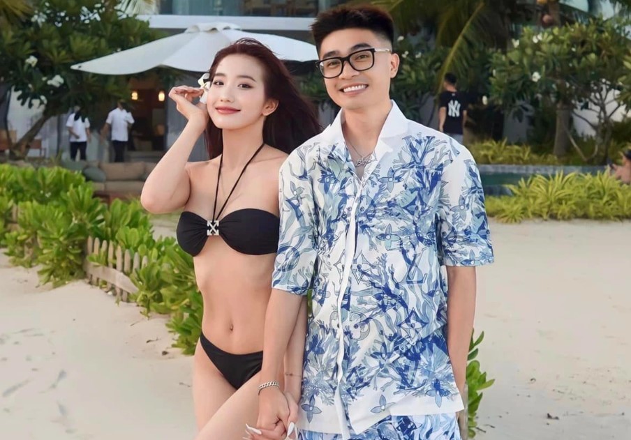 Hot girl Quảng Ninh gợi cảm, lấy chồng thiếu gia năm 18 tuổi