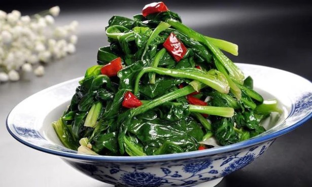 Không ngờ loại rau này lại tốt ngang "kem chống nắng tự nhiên", sinh collagen cực kỳ tốt trong mùa hè