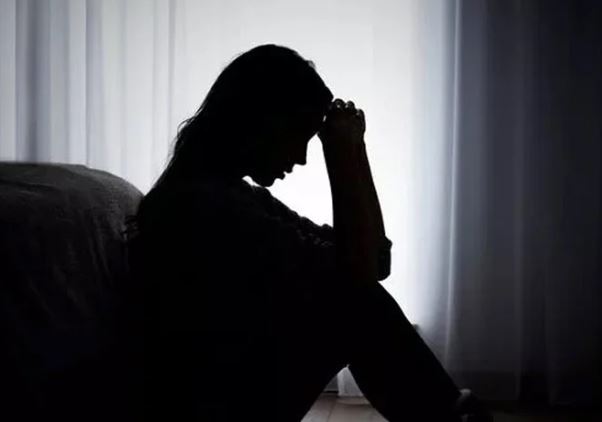 Tôi giả vờ không biết chồng ngoại tình, miễn là anh chu cấp đủ cho ba mẹ con