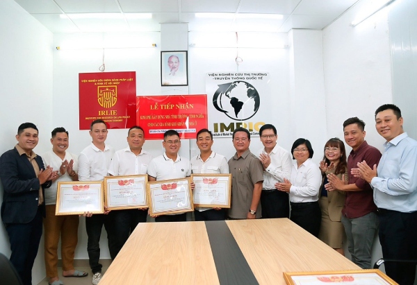 Hai viện nghiên cứu tiếp nhận kinh phí xây dựng 3 căn nhà tình thương 