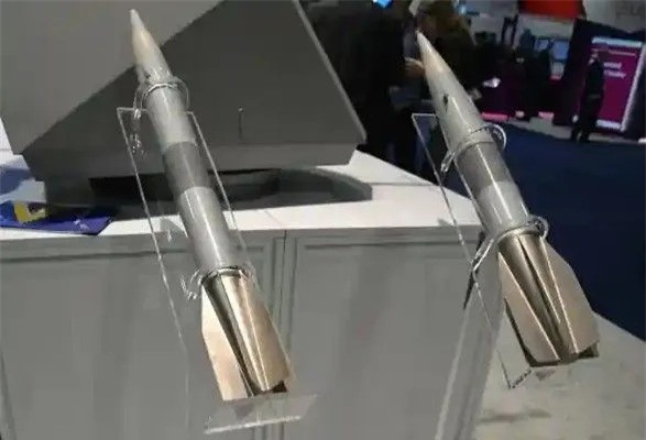 Đạn pháo tầm xa Vulcano sắp được Đức giao cho Ukraine. Đạn pháo tầm xa Vulcano sắp được Đức giao cho Ukraine.