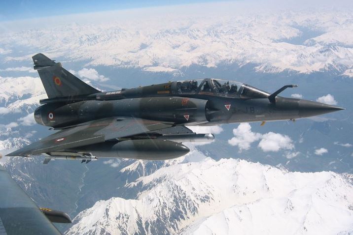 Pháp dùng Mirage 2000D xóa nhiễu điện tử cực mạnh ở Baltic?