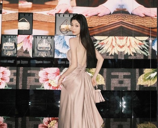 Hot girl xứ Trung từng bị cam thường hại giờ cũng thất bại trước ống kính Getty Images