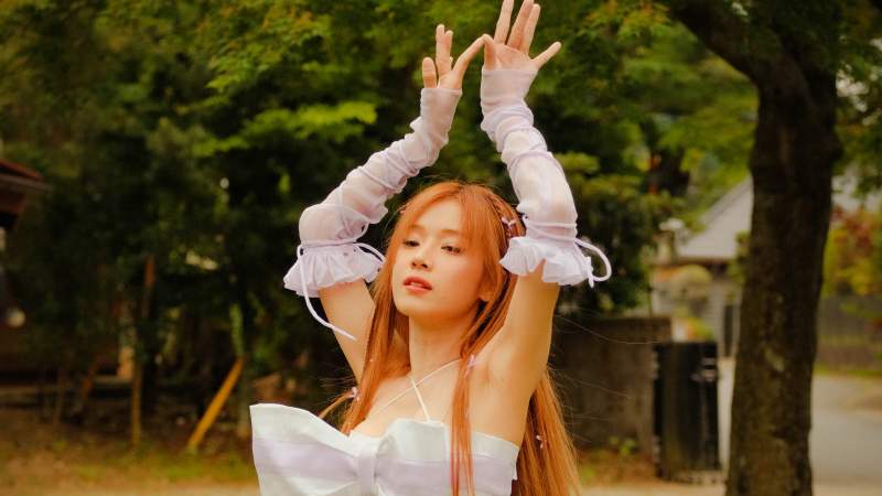 MV Sốc Nhiệt của Hoàng Yến Chibi tại Nhật: Visual cực đỉnh, nhạc bắt tai còn trổ tài “bắn rap”