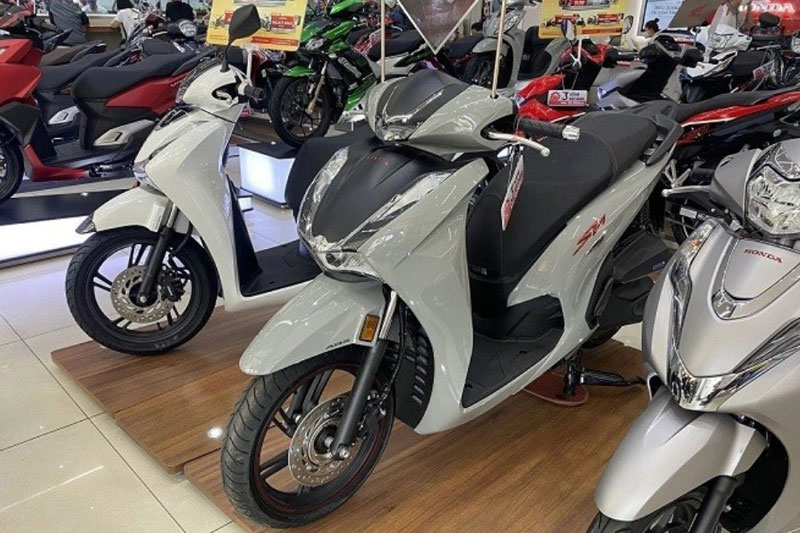 Khách Việt ùn ùn tậu Honda SH vì giá rẻ khó tin tại đại lý, có phiên bản giảm hơn 20 triệu đồng