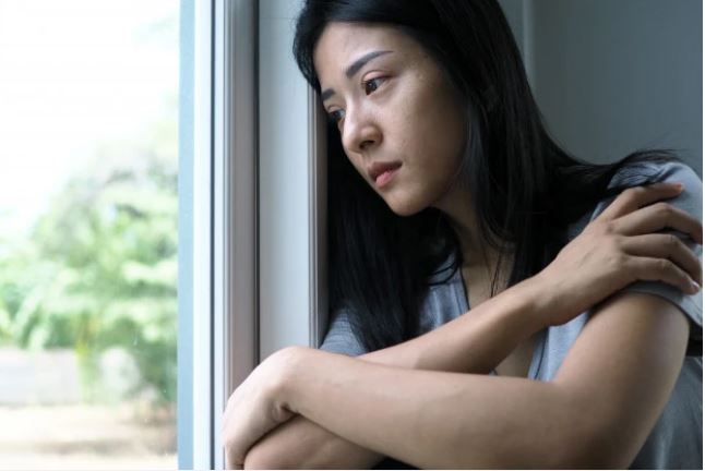 Mẹ chồng chê bai khi mẹ đẻ gửi cho tôi 2 con gà bồi bổ sau sinh, đến khi ăn xong lại nói một câu khiến tôi choáng váng mặt mày