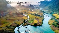 Khám phá dòng sông 'bao quanh núi' chảy qua Việt Nam, có thác nước hùng vĩ lớn thứ 4 thế giới