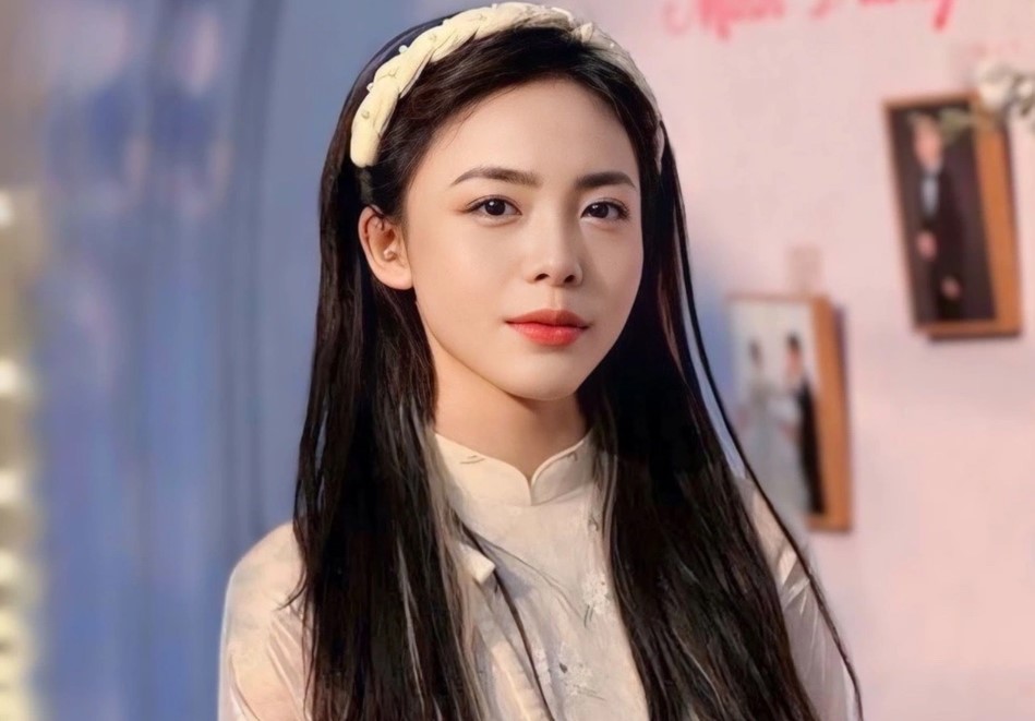 Hot girl bắn súng 10X "gây sốt" với vẻ ngoài xinh đẹp, cá tính